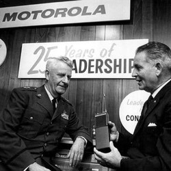 87 Tahun Motorola: Raksasa yang Telah Terbelah