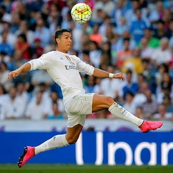 Bagi Malmo, Ronaldo Lebih Sulit Dihentikan daripada Ibra