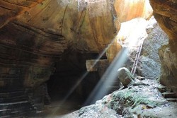 Membidik Ray of Light di Gua Suci, Tuban