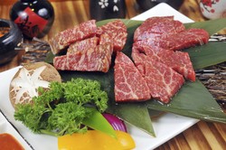 8 Restoran di Kota-kota Ini Punya Sajian Daging yang Enak dan Juicy (1)