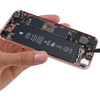 Baterai iPhone 6S Memang Kecil, Tapi...