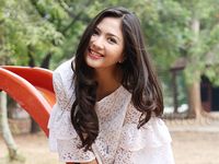 So Pretty! Jessica Mila Berseri-seri