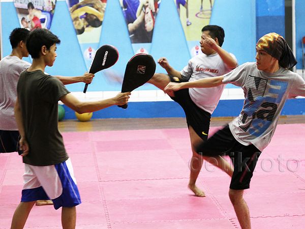 Girls, Intip Shawn Adrian Olahraga Yuk!