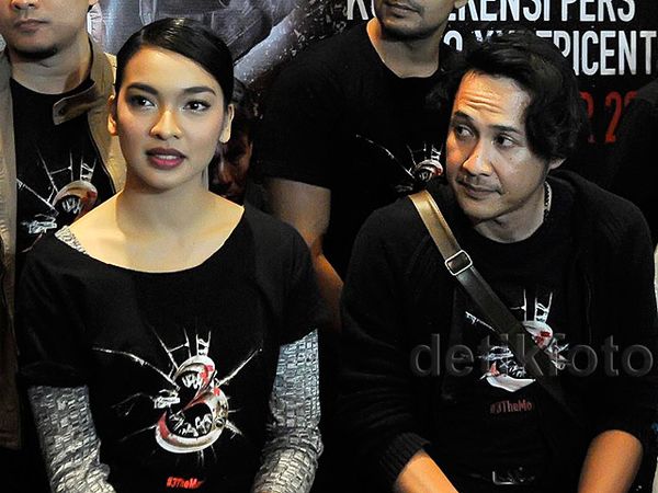 Agus Kuncoro dan Tika Bravani di Pemutaran Perdana Film '3'