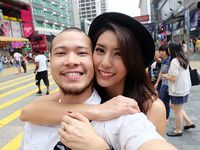 Aw Aw, Mesranya Tyas Mirasih Peluk Pacar di Hong Kong