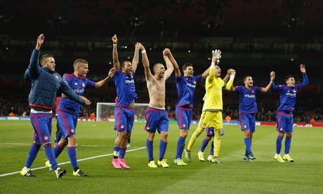 Olympiakos Incar Posisi Runner-up Grup F