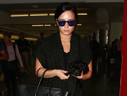 Demi Lovato Klarifikasi Kabar Dirinya Biseksual