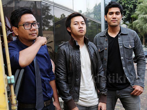 Tiket Kini Eksis Bertiga