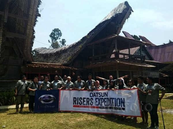 Datsun Risers Expedition Sambangi Gua Tengkorak di Toraja