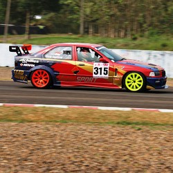 Siapa Bisa Hentikan ABM Motorsport?