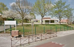 Kantin Sekolah di Prancis Ini Beri Kalung Merah Bagi yang Tak Konsumsi Babi