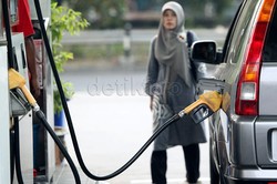 Jokowi Minta Harga Premium Turun, Tim ESDM dan Pertamina Langsung Berhitung