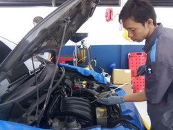 Mengintip Peralatan di Bosch Car Service