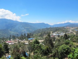 Sugapa, Desa Mahal di Papua yang Indah