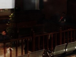 Menanti Kehadiran AA di Sidang Muncikari RA