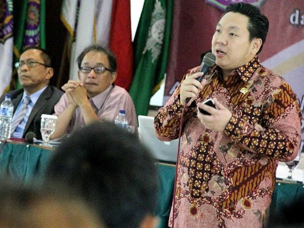 Seminar Membangun SDM Siap Saing