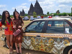 4 Mobil Nyentrik Berbaju Batik