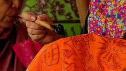 Mengintip Batik Asli Dari Betawi