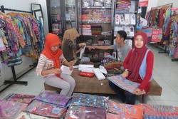 Wisata Batik di Cirebon, Bisa Melakukan Banyak Hal Seru