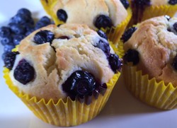 Video Resep: Fresh Blueberry Muffin