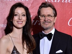 6 Tahun Menikah, Gary Oldman Cerai dari Istri Keempat