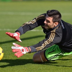 Chelsea Hampir Pasti Gaet Eks Kiper Milan