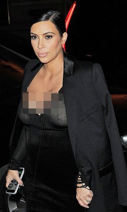 Kim Kardashian Iri dengan Bentuk Payudara Caitlyn Jenner