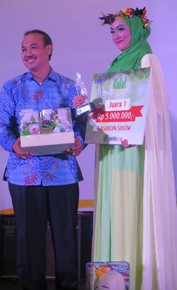 Hijabers Cantik Ini Jadi Pemenang Fashion Show Halal Lifestyle 2015