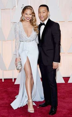 Chrissy Teigen dan John Legend Usaha Punya Anak dengan Bayi Tabung