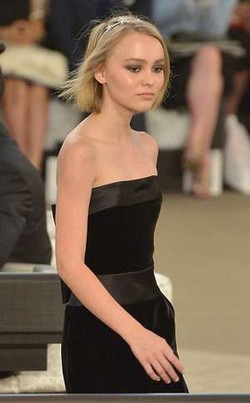 Johnny Depp Mencemaskan Karier Putrinya di Dunia Modeling