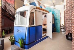 Hotel di Belanda Ini Punya Desain Kamar Nyentrik & Unik