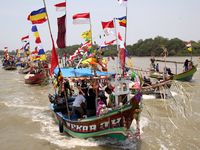 Pesta Laut Warga Muara Gembong