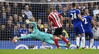 Steven Davis membobol gawang Chelsea di menit ke-44. Dylan Martinez/Reuters/detikFoto.
