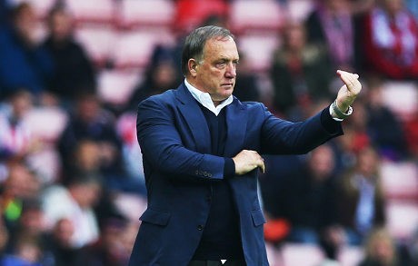 Advocaat Tinggalkan Sunderland
