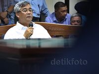 Akil Mochtar Jadi Saksi Bupati Empat Lawang