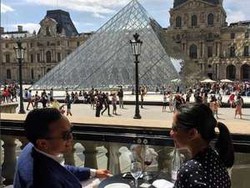 Cerita Liburan Dadakan Angel Pieters dan Adri Martowardojo di Paris