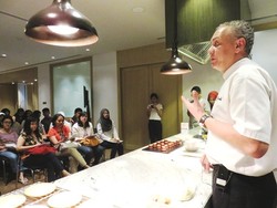 Ketika Resep Klasik Canneles dan Jocteur Tart Diungkap Rahasianya oleh Chef Prancis