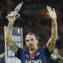 Ibrahimovic Tak Mau Berhenti Cetak Sejarah