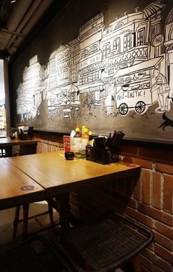 Graffiti Jadi Pemanis Resto Vietnam NamNam Noodle Bar, Plaza Indonesia
