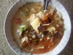 Pondok Betawi Mpo Ani: Aduh Enaknye, Makan Soto Betawi di Tepi Situ Babakan