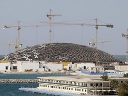 Peresmian Museum Louvre Abu Dhabi Ditunda Sampai 2016