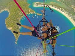 Video Traveling yang Bikin Kita Iri