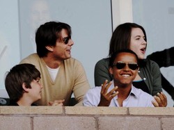 Tak Diundang, Tom Cruise Tetap Biayai Pernikahan Sang Putri