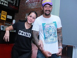 Ikut Tora Naik Motor, Mieke Amalia Tak Takut Kehabisan Bedak