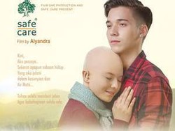Eriska Rein Tampil Botak