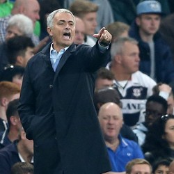 Mourinho Bikin Pemainnya Lelah Sendiri