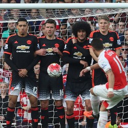 Ditunggu Everton dan City, MU Dituntut Segera Berbenah