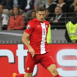Lewandowski: On Fire di Bayern, Bagaimana di Polandia?