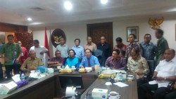 Temui Rizal Ramli, Warga Maluku Protes Proyek Kilang LNG di Masela