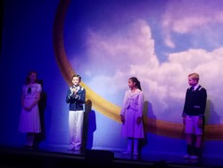 Arash Buana Tampil Memukau sebagai Friedrich di The Sound of Music